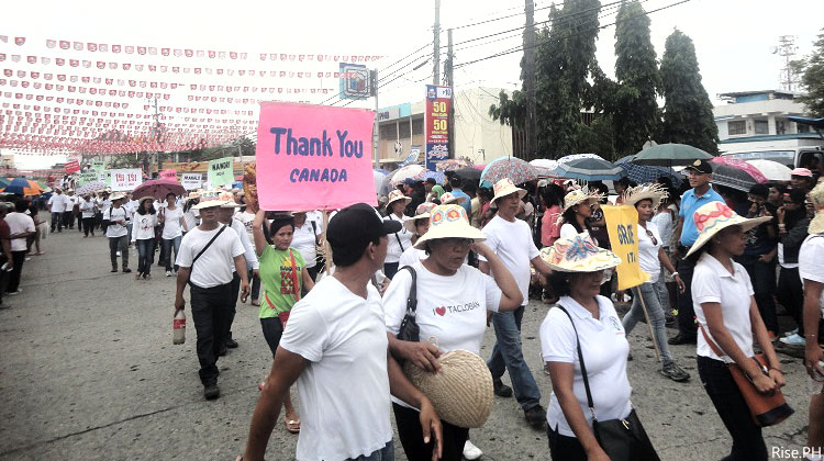 Tacloban Say Thank you Canada