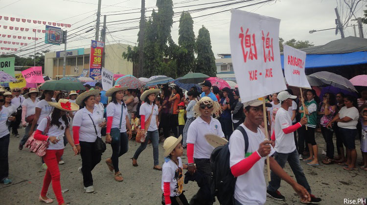 Tacloban Says Thank you in Chinese