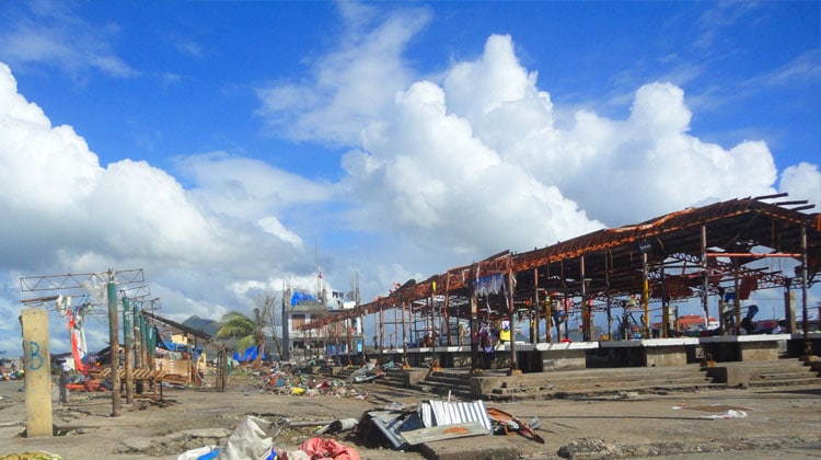 Tacloban market after Haiyan