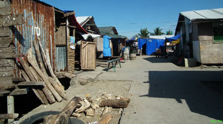 Haiyan survivors in Anibong