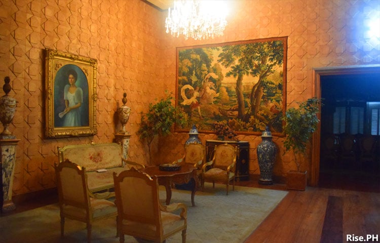 A lobby in the second floor