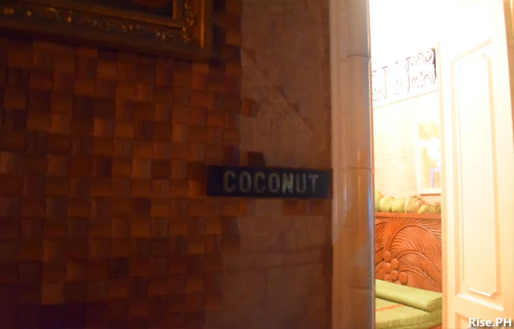 Coconut motif room