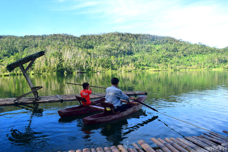 Dual boat in Lake Danao