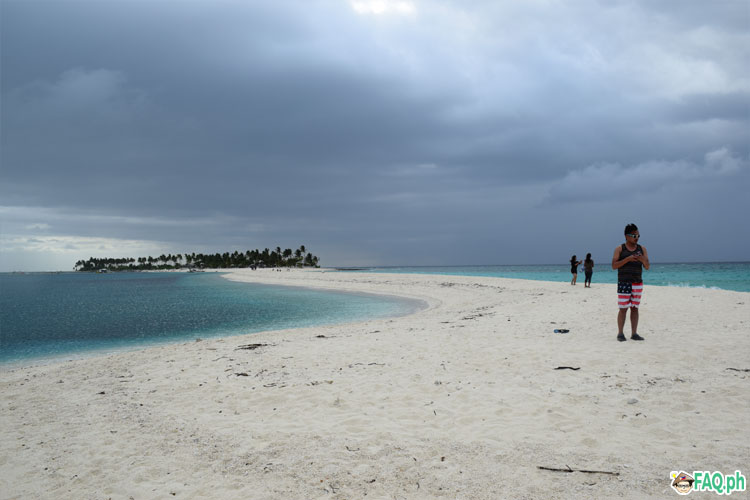 Kalanggaman island tourists