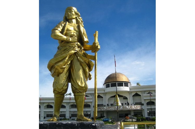 Sultan Kudarat Monument