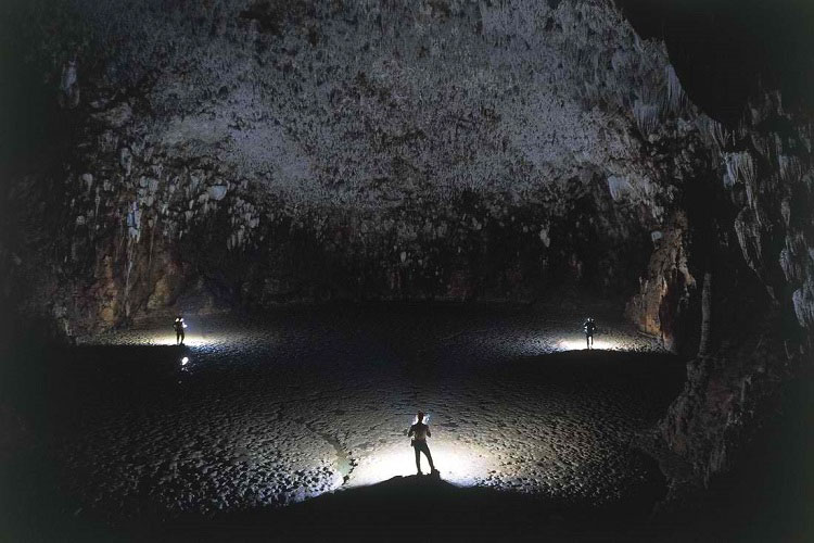 KM3 Cave