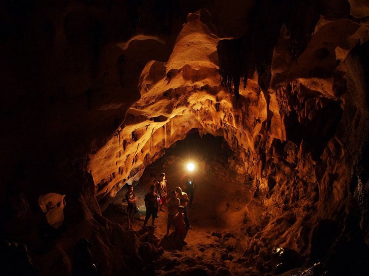 Matuguinao Cave