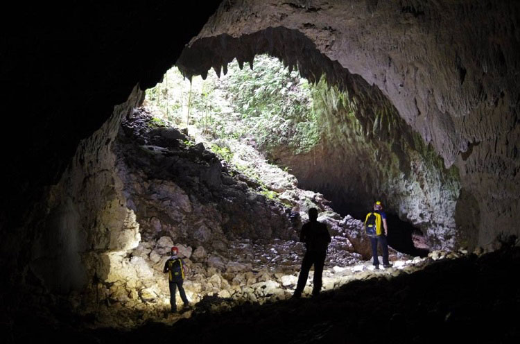 Sulpan Male-ho Cave