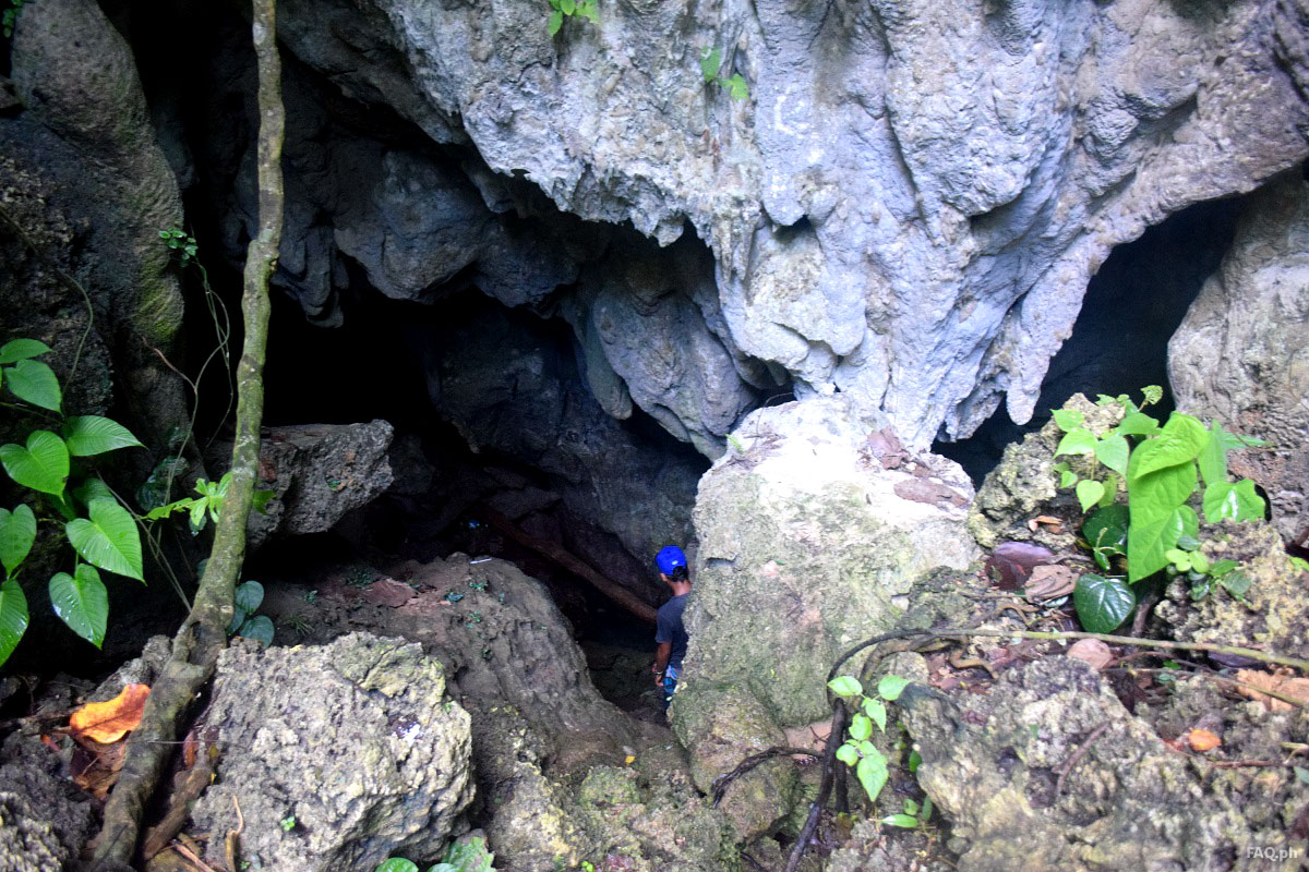 Entrance to linao cave