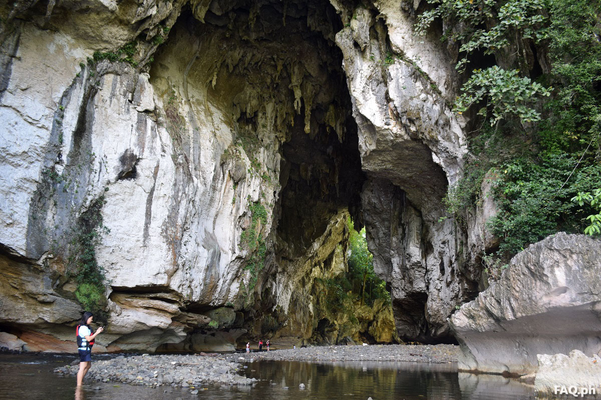 Sohoton Natural Bridge Basey