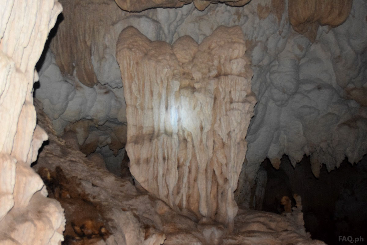 Angel wings in Sohoton Cave