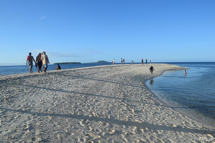 Tourists in Sandbar Digyo Island