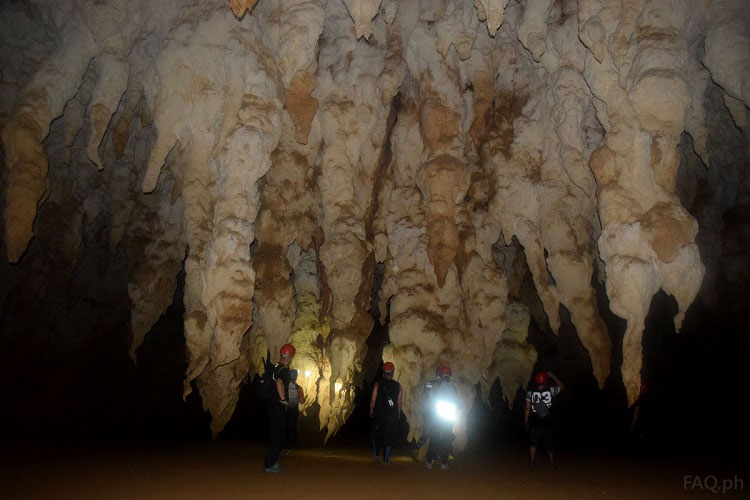 Langun Gobingob Cave Giant Stalactites