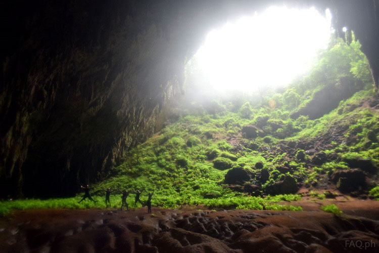 Langun Gobingob Cave jumpshop