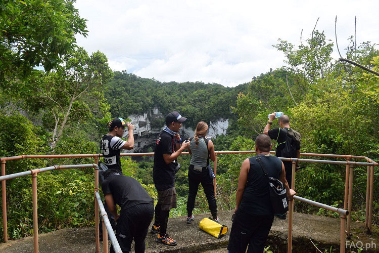 Gobingob cave viewing deck